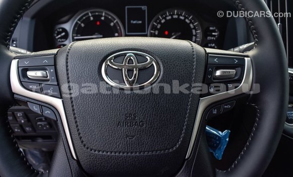 Buy Import Toyota Land Cruiser White Car in Import - Dubai in Baa Buy Import Toyota Land Cruiser White Car in Import - Dubai in Baa